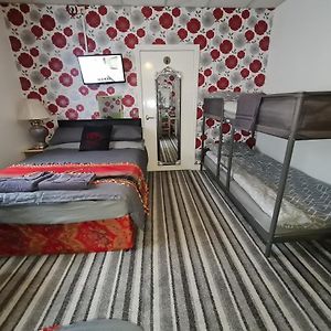 Familien-Zimmer mit Queensize-Bett
